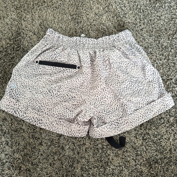 Lululemon shorts - Picture 2 of 5
